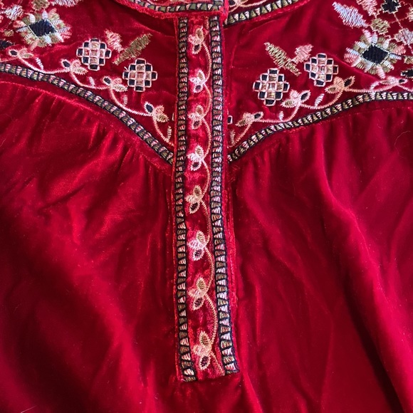 Zara woman Red Velvet embroidered tunic Opulent Holiday - Picture 7 of 14